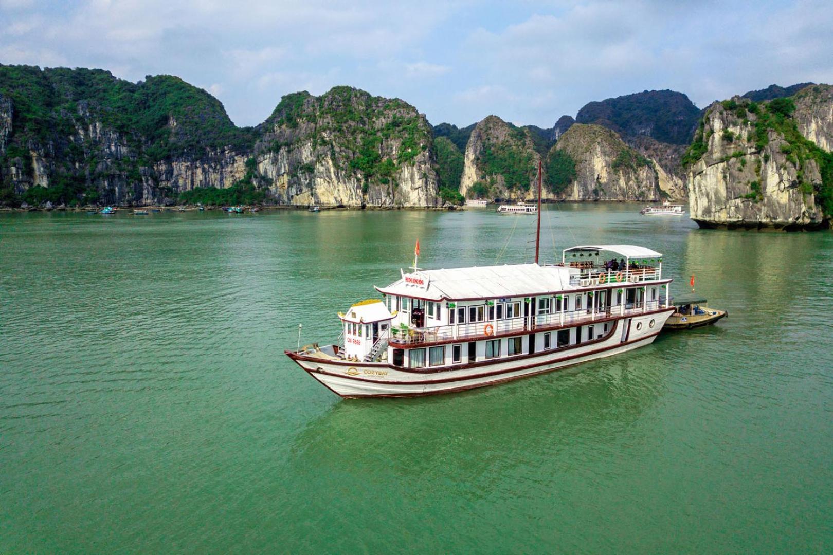 Cozy Bay Classic Cruise Халонг Екстер'єр фото