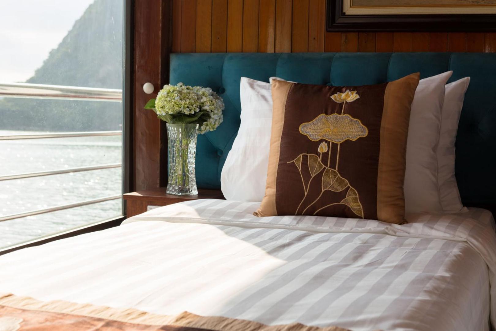 Cozy Bay Classic Cruise Халонг Екстер'єр фото